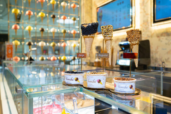 Venchi Store NEW: Venchi chocolate and gelato store opens at Tysons Corner Center ...