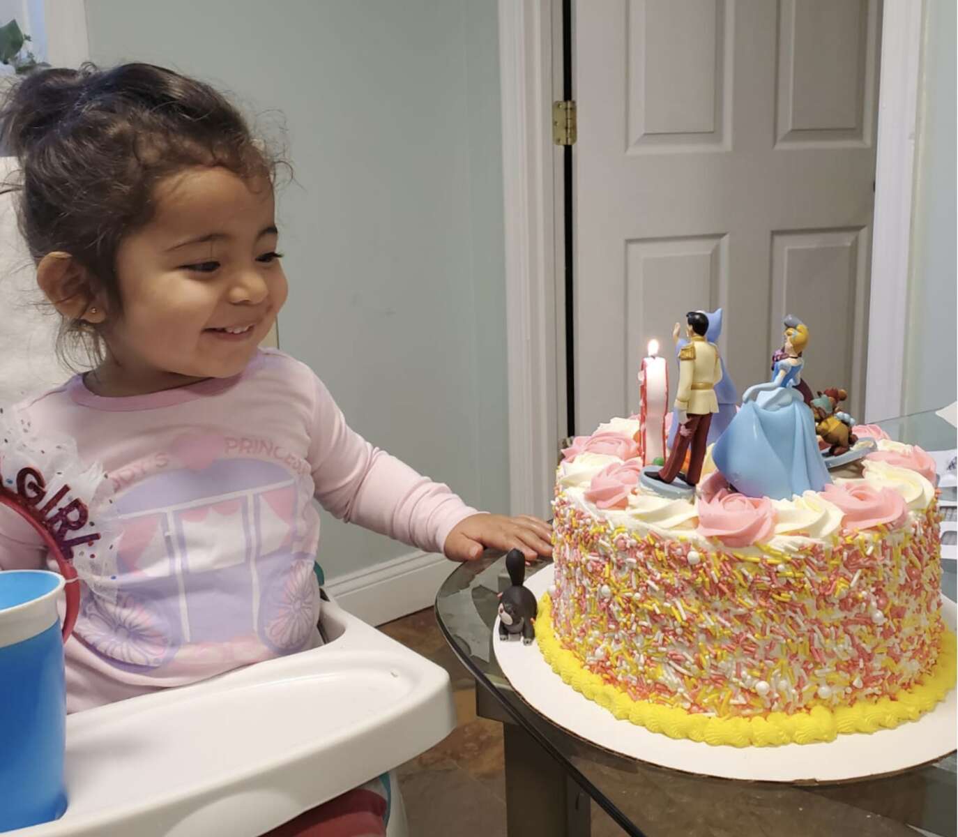 37 Best kids Birthday Cake Ideas : Red velvet and vanilla rainbow cake-suu.vn