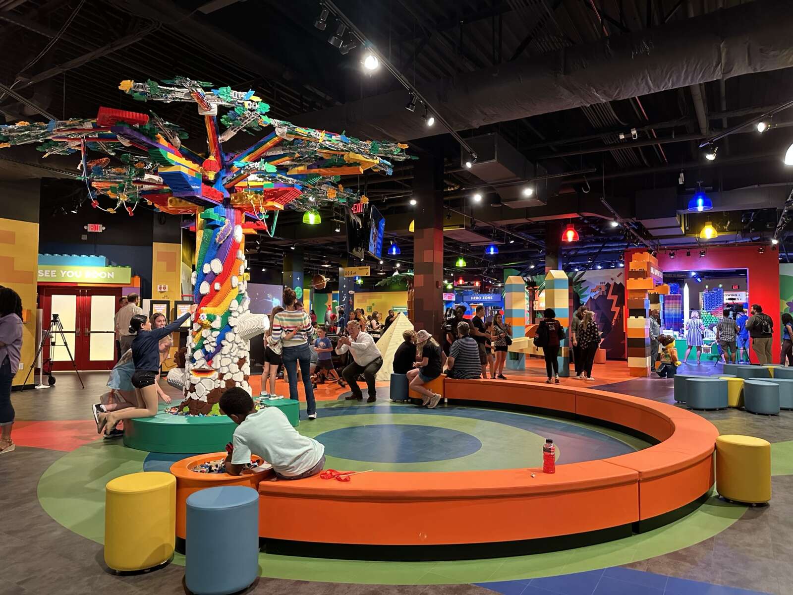 Lego Discovery Center opens in Springfield, ushering in new era for ...