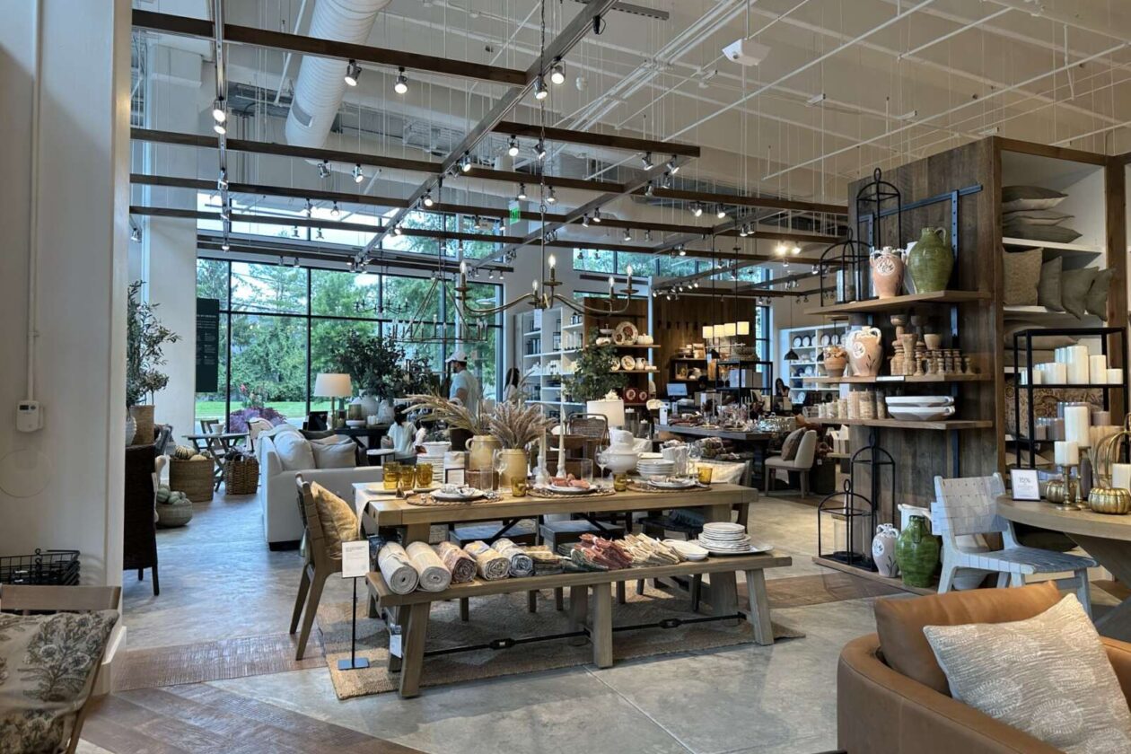 The Pottery Barn Warehouse Outlet, Discount Outlets