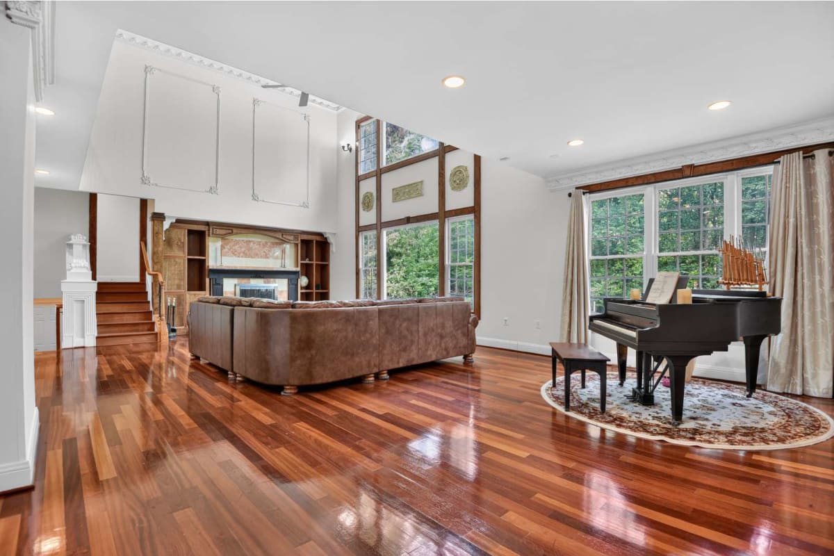 5124 Kenwood Drive