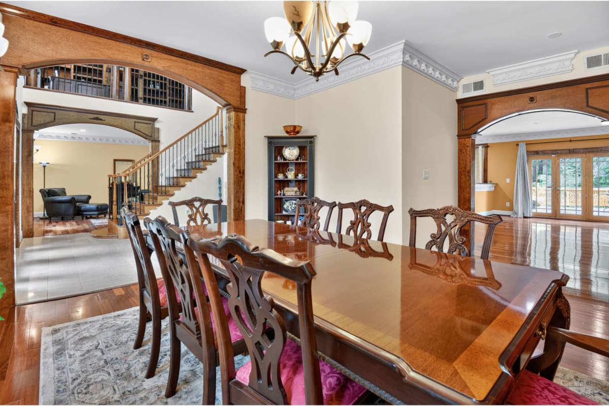 5124 Kenwood Drive