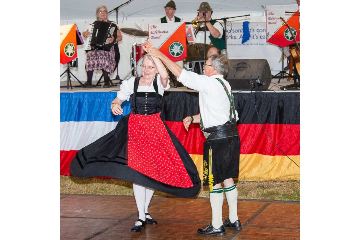 German entertainment all weekend long!