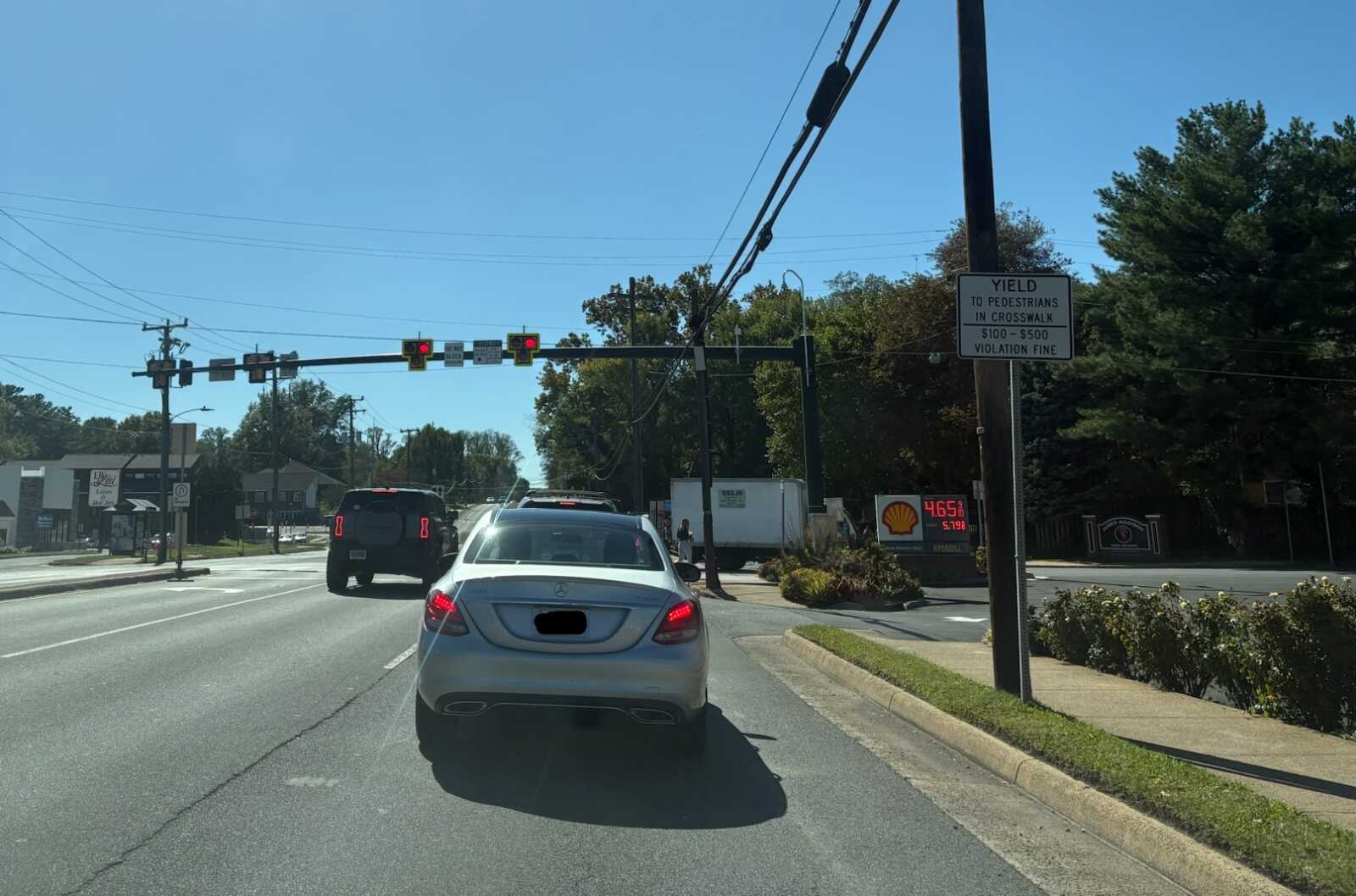 The HAWK signal on Maple Avenue at James Madison Drive (photo by Amy Woolsey) | FFXnow