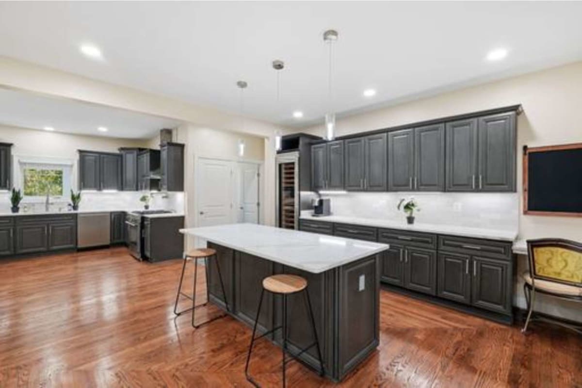 6340 Old Dominion Dr, Mclean, VA